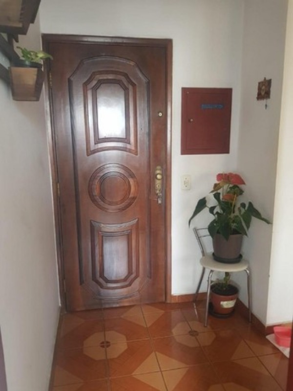 Apartamento à venda com 2 quartos, 56m² - Foto 3