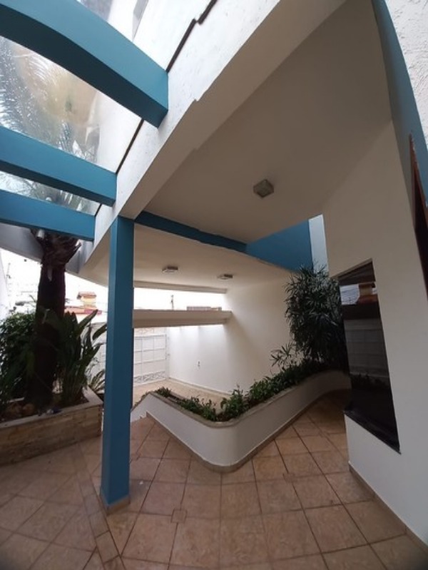 Casa à venda com 4 quartos, 354m² - Foto 13