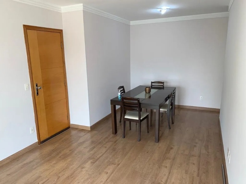 Apartamento à venda com 3 quartos, 85m² - Foto 2