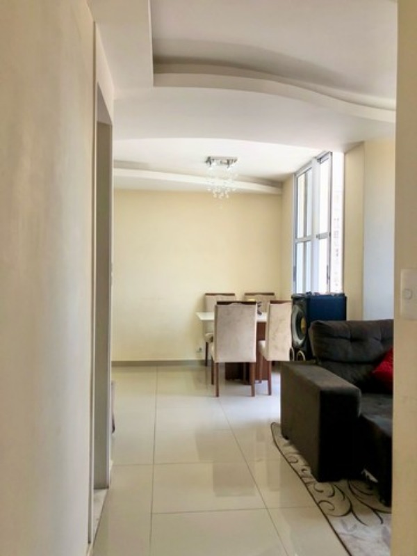 Apartamento à venda com 2 quartos, 61m² - Foto 6