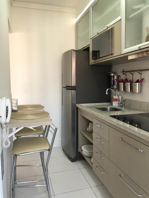 Apartamento à venda com 1 quarto, 42m² - Foto 8