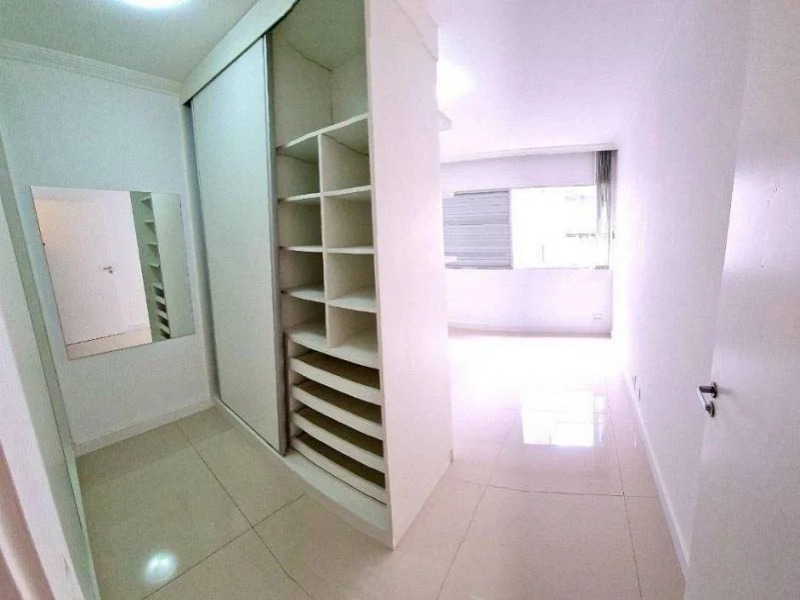 Apartamento à venda com 4 quartos, 151m² - Foto 13