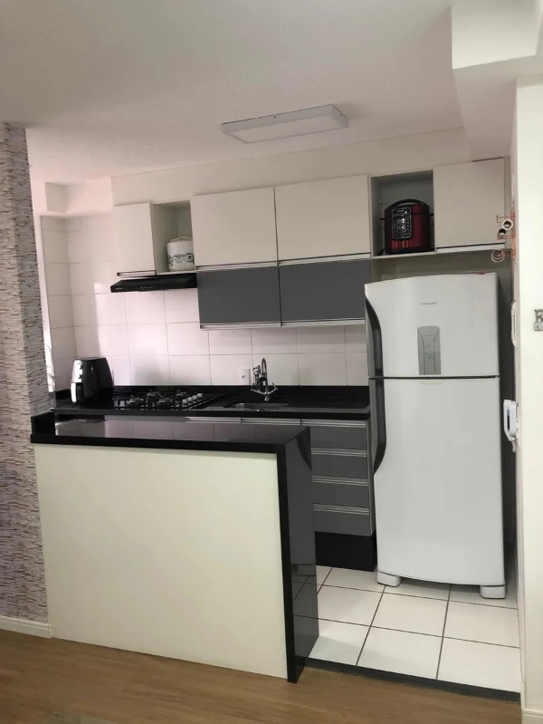 Apartamento à venda com 2 quartos, 40m² - Foto 13