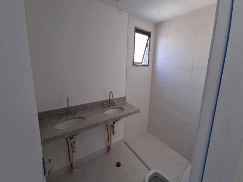 Apartamento à venda com 3 quartos, 159m² - Foto 13