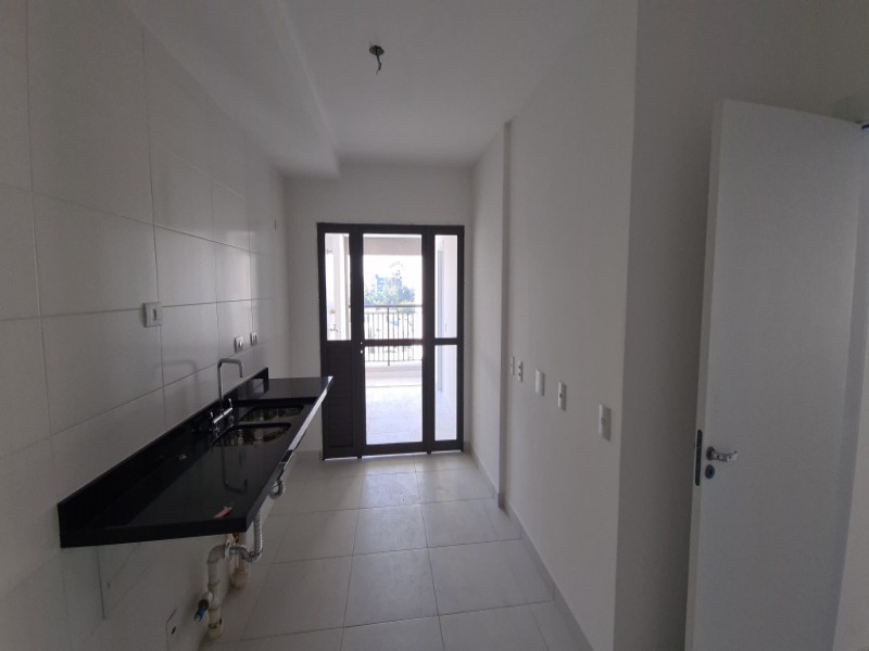 Apartamento à venda com 3 quartos, 159m² - Foto 11