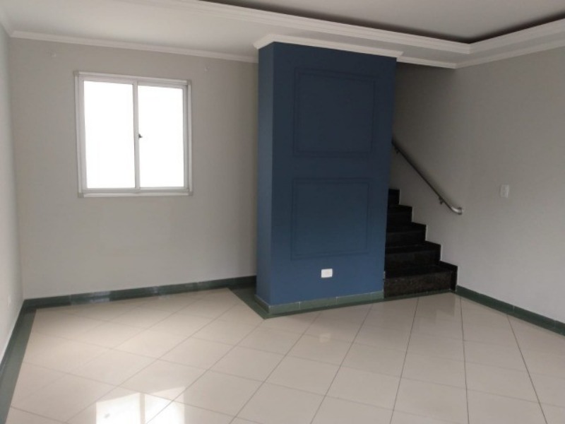 Casa à venda com 4 quartos, 185m² - Foto 1