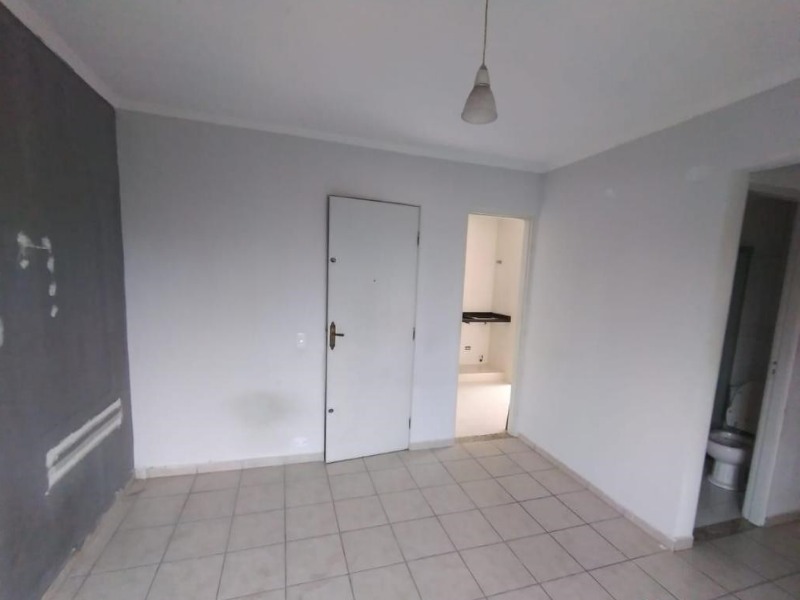 Apartamento à venda com 3 quartos, 67m² - Foto 1