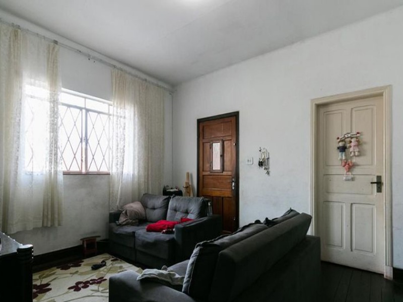 Casa à venda com 3 quartos, 180m² - Foto 1