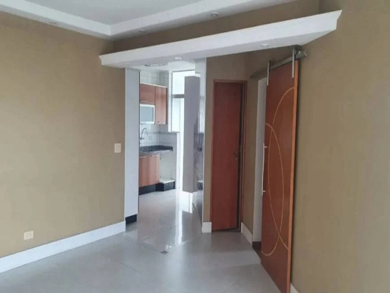 Apartamento à venda com 2 quartos, 82m² - Foto 2