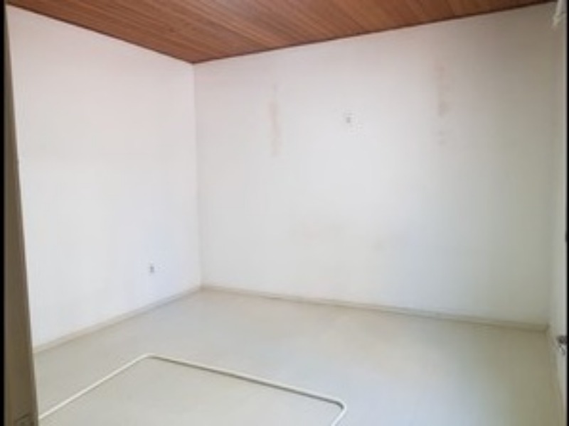 Casa à venda com 4 quartos, 100m² - Foto 9