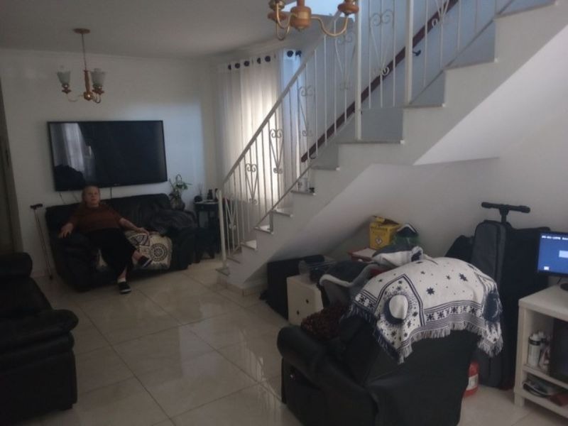 Casa à venda com 3 quartos, 200m² - Foto 2