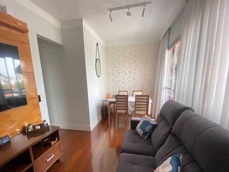 Apartamento à venda com 3 quartos, 74m² - Foto 2