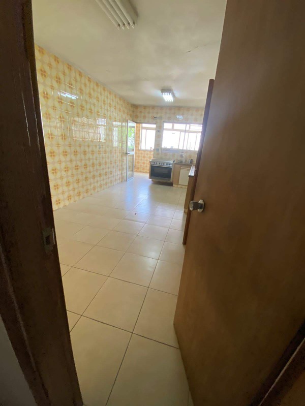 Apartamento à venda com 4 quartos, 200m² - Foto 6