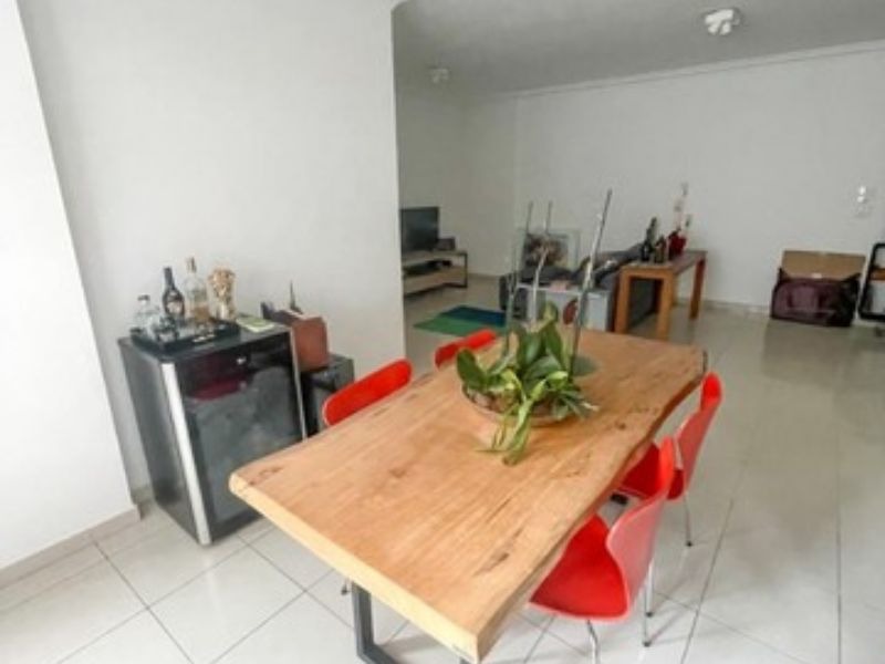 Apartamento à venda com 3 quartos, 110m² - Foto 1