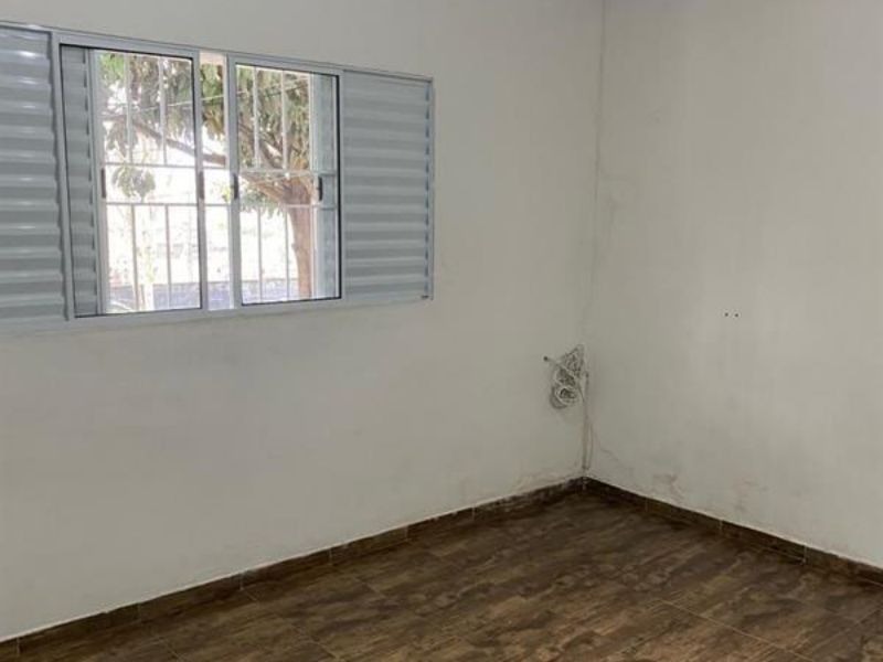 Casa à venda com 2 quartos, 70m² - Foto 5