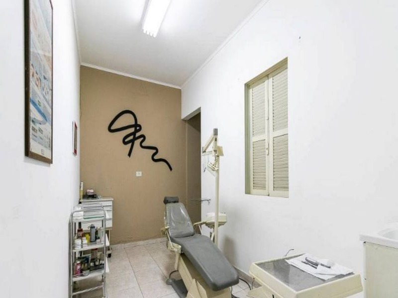 Casa à venda com 6 quartos, 240m² - Foto 10