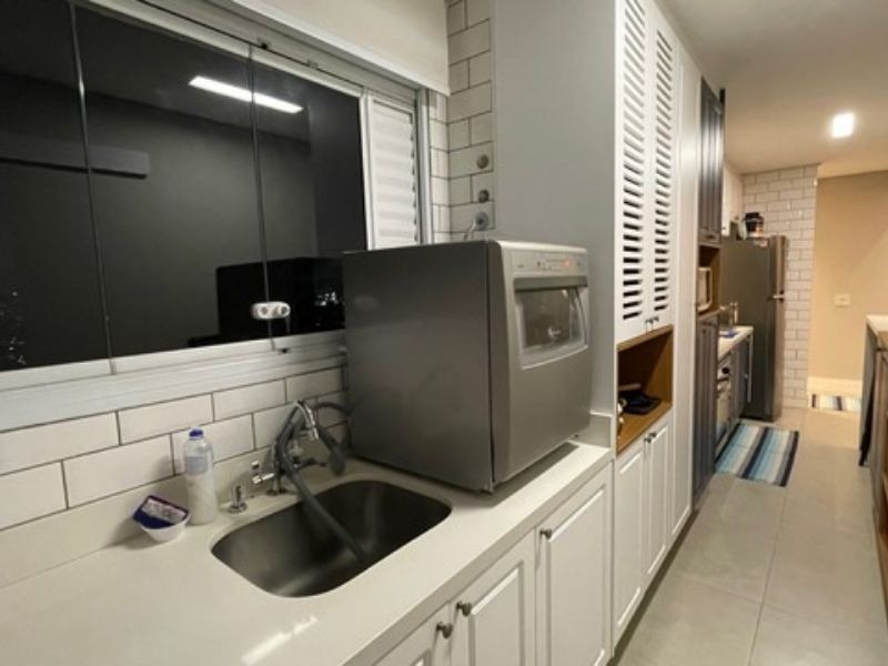 Apartamento à venda com 2 quartos, 70m² - Foto 10