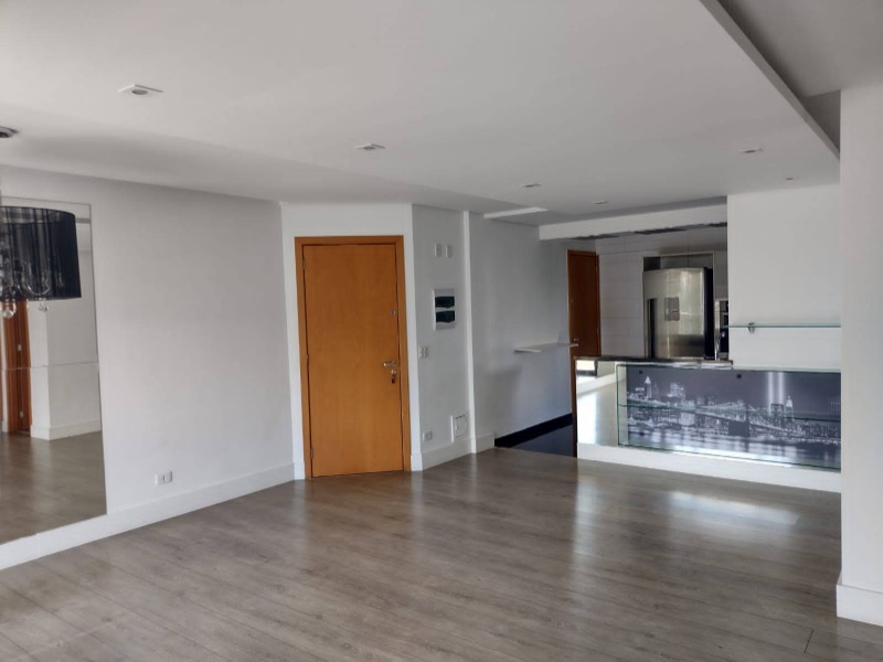 Apartamento à venda com 3 quartos, 97m² - Foto 10