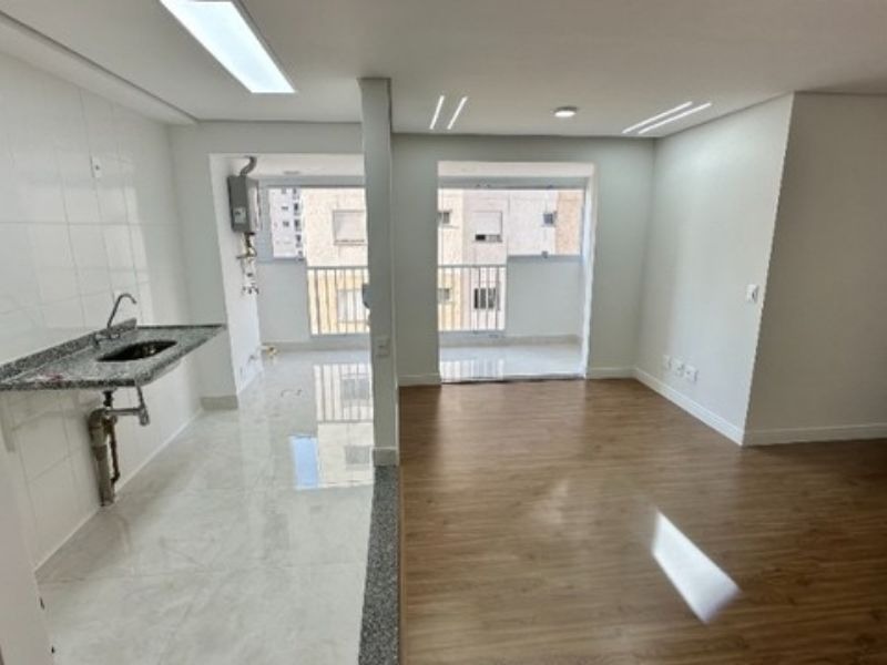 Apartamento à venda com 3 quartos, 74m² - Foto 2