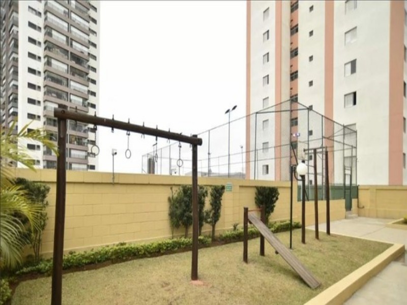 Apartamento à venda com 2 quartos, 70m² - Foto 18