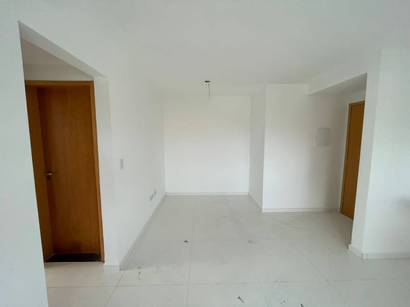 Apartamento à venda com 2 quartos, 40m² - Foto 2