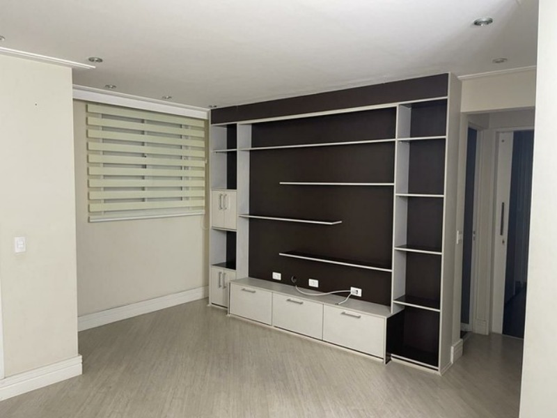 Apartamento à venda com 2 quartos, 70m² - Foto 1