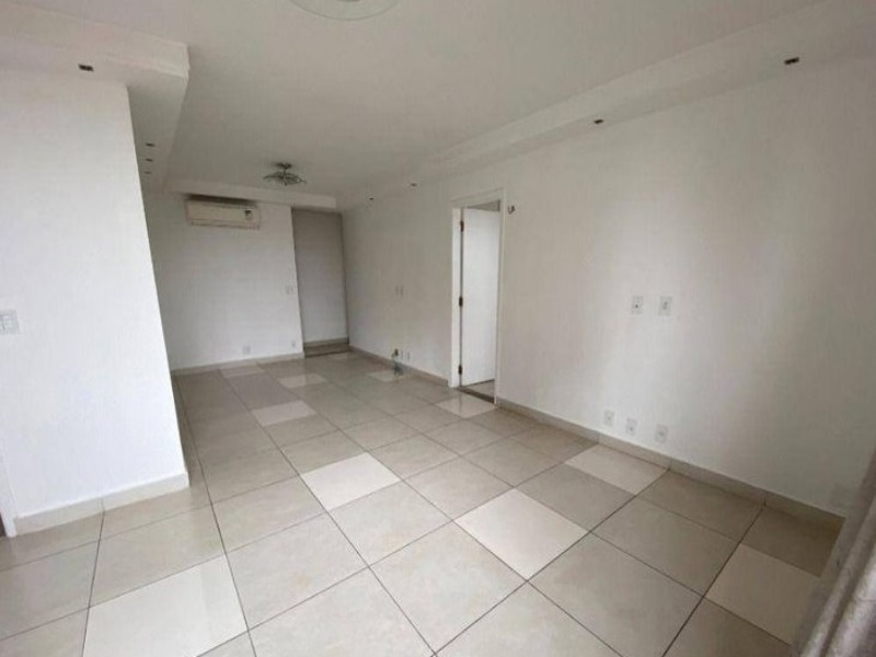 Apartamento à venda com 3 quartos, 133m² - Foto 3