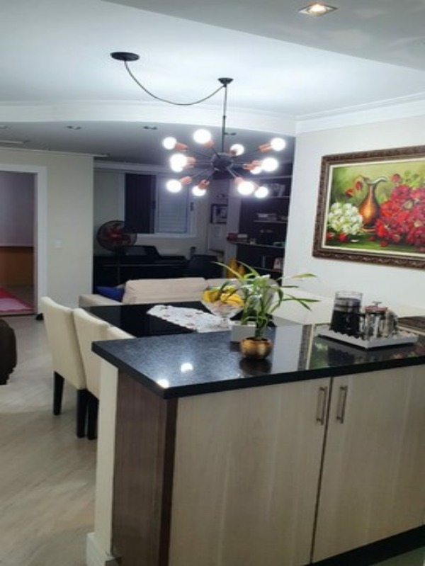 Apartamento à venda com 2 quartos, 70m² - Foto 9