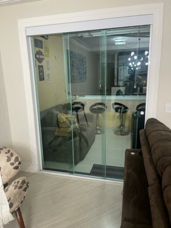 Apartamento à venda com 2 quartos, 70m² - Foto 3