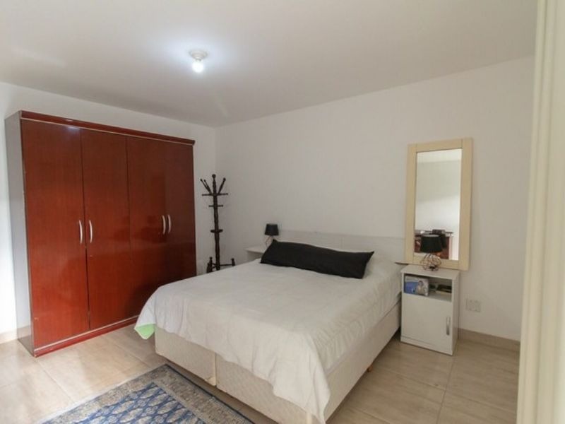 Casa à venda com 3 quartos, 190m² - Foto 4