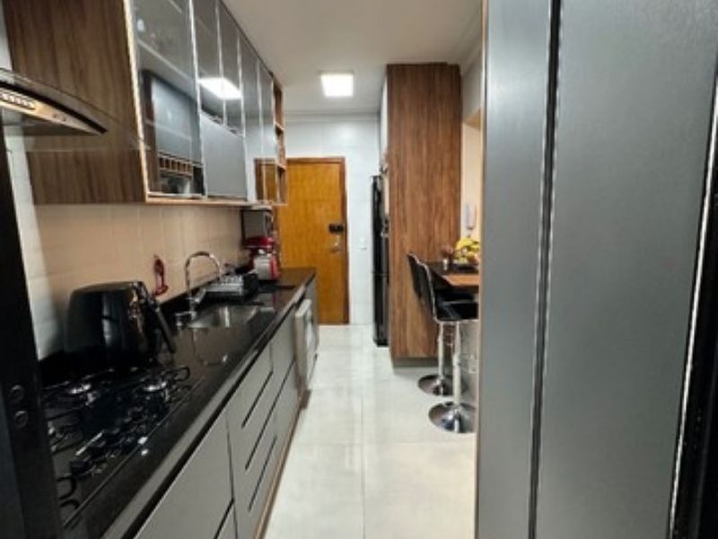 Apartamento à venda com 3 quartos, 114m² - Foto 12