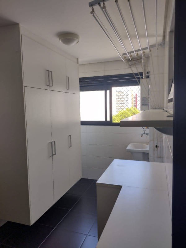 Apartamento à venda com 3 quartos, 97m² - Foto 17