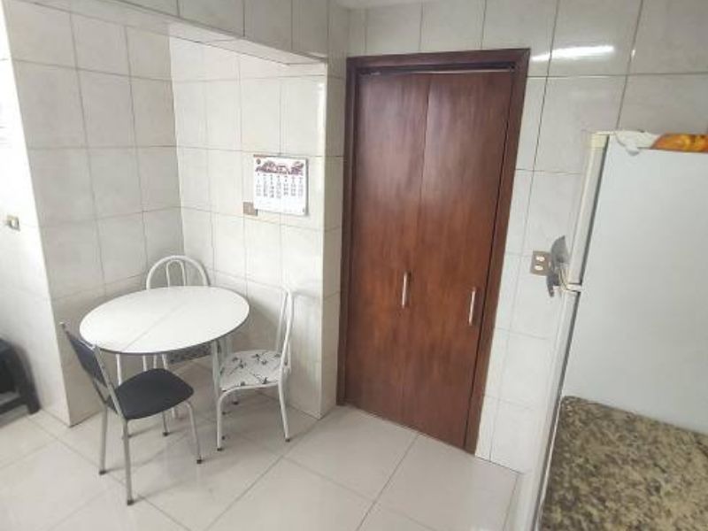 Apartamento à venda com 1 quarto, 57m² - Foto 11