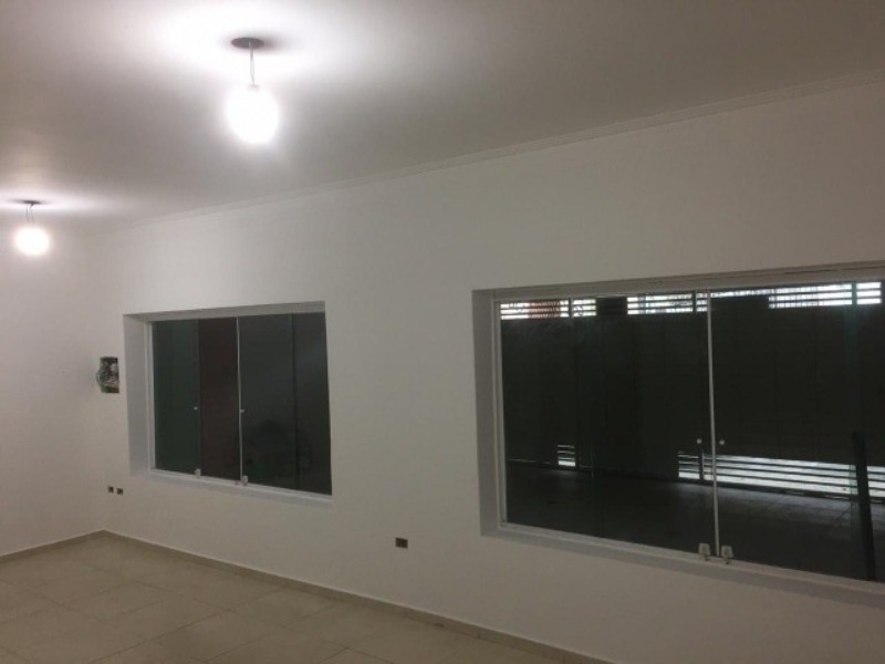 Casa à venda com 3 quartos, 260m² - Foto 2