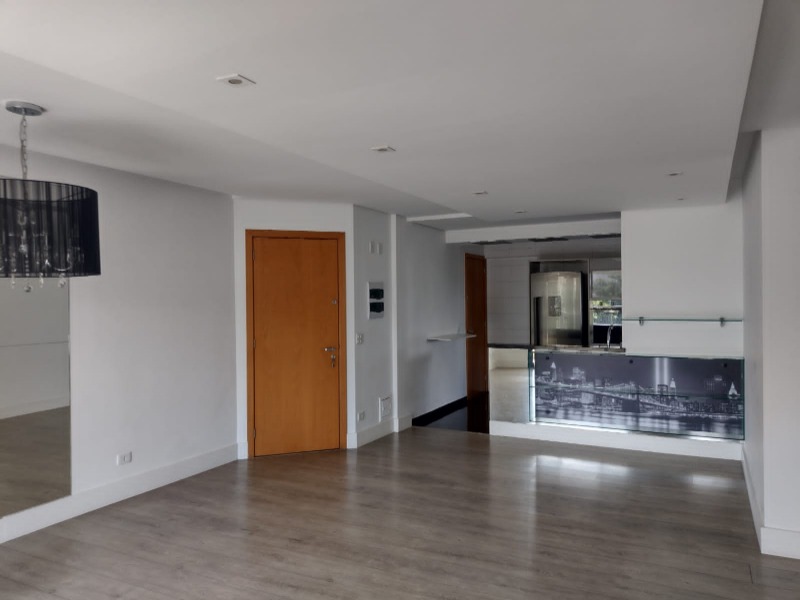 Apartamento à venda com 3 quartos, 97m² - Foto 7