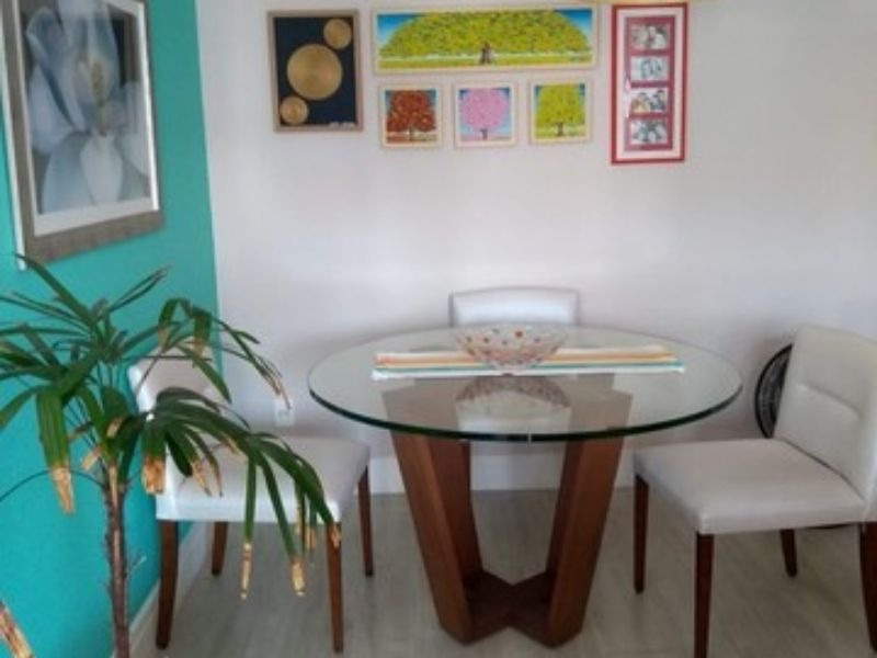 Apartamento à venda com 3 quartos, 70m² - Foto 2