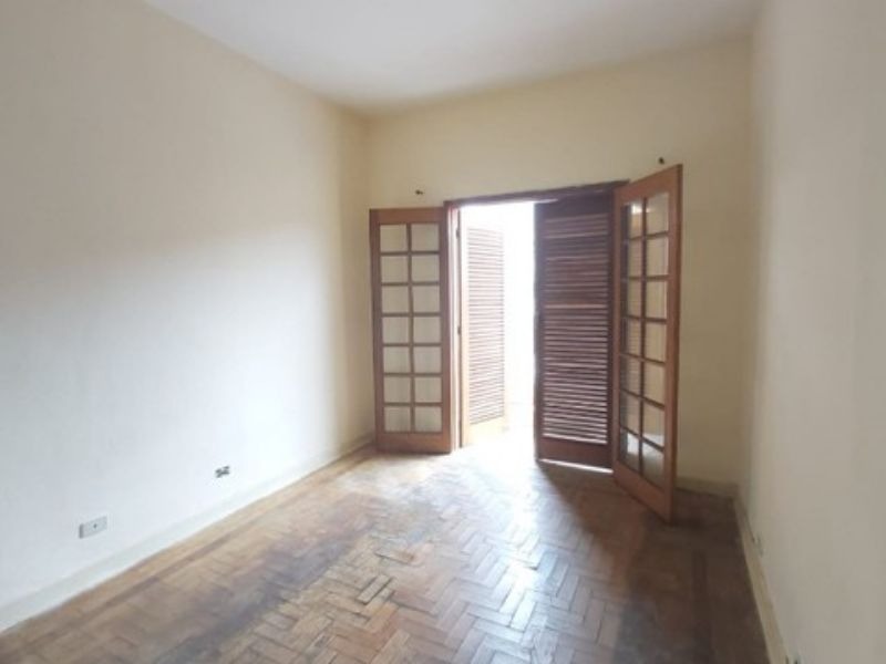 Casa à venda com 3 quartos, 200m² - Foto 4