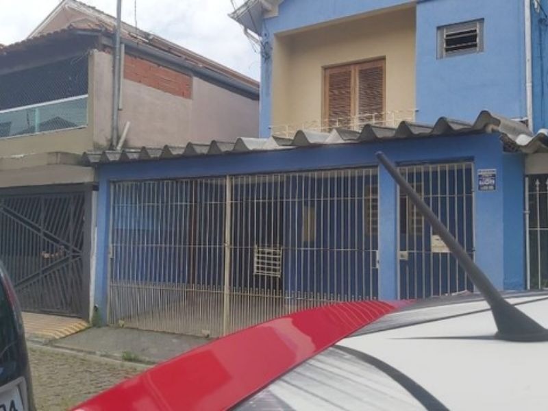 Casa à venda com 3 quartos, 200m² - Foto 1