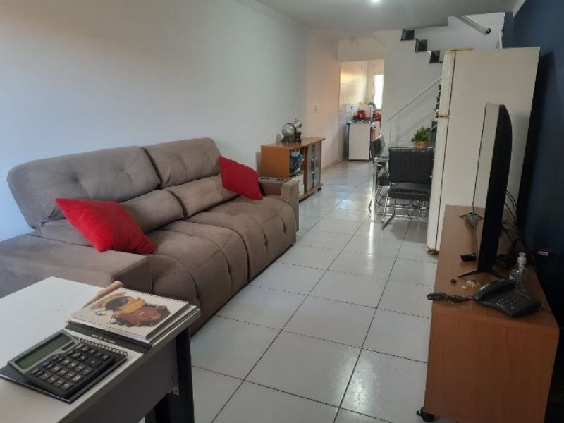 Casa à venda com 3 quartos, 120m² - Foto 3