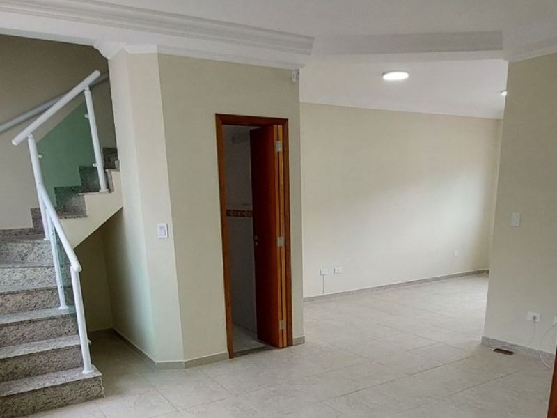 Casa à venda com 3 quartos, 190m² - Foto 2