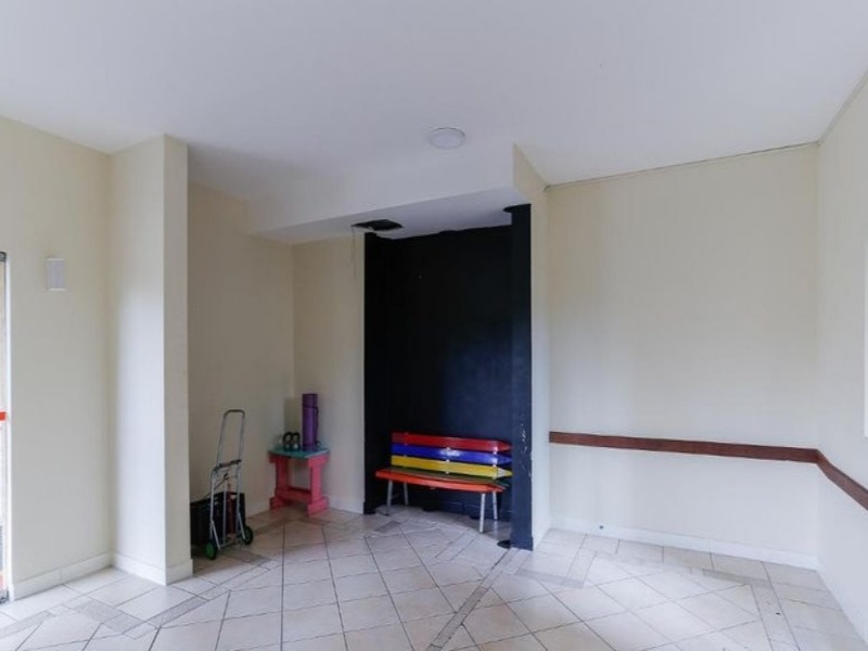 Apartamento à venda com 2 quartos, 57m² - Foto 18