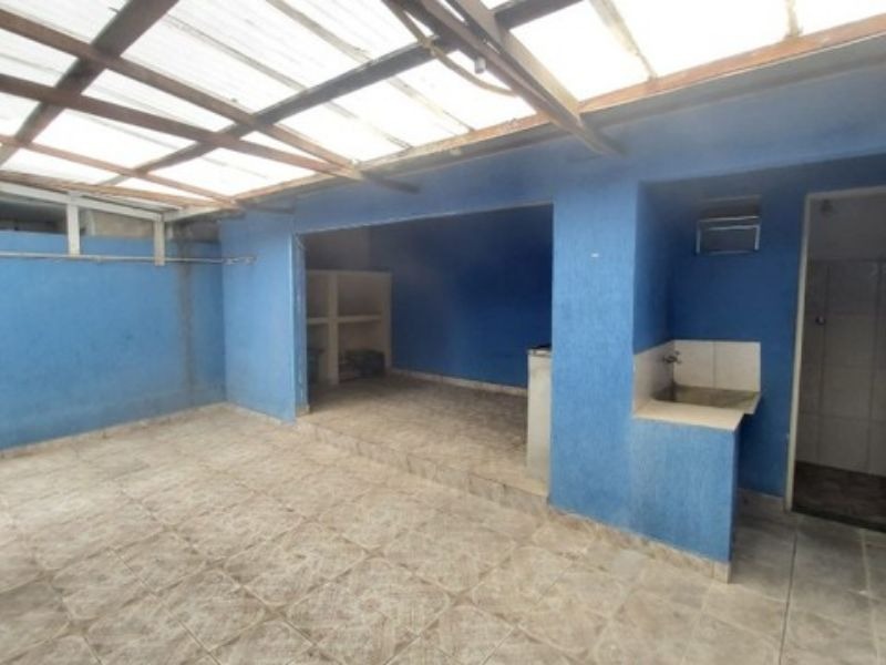 Casa à venda com 3 quartos, 200m² - Foto 15