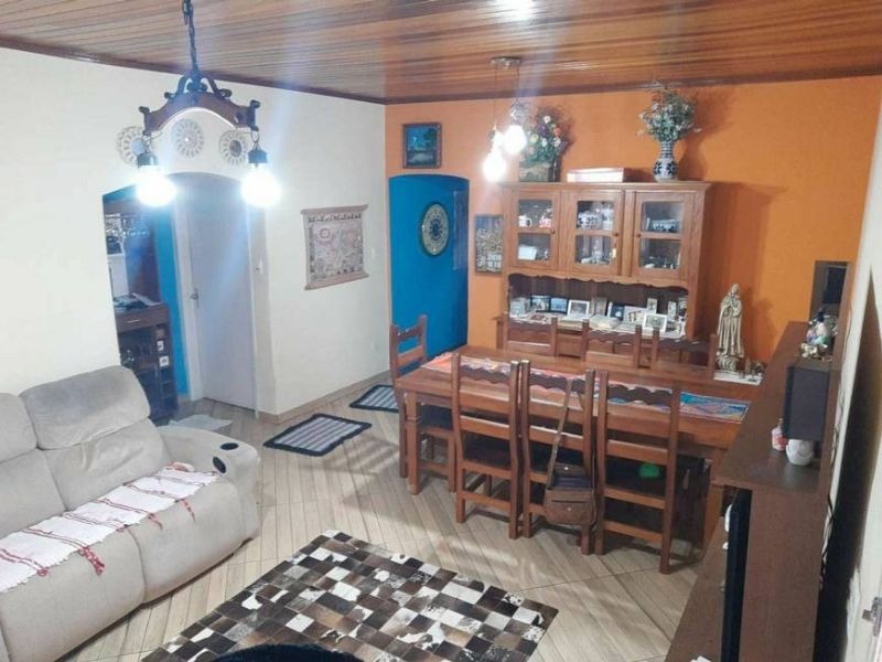 Casa à venda com 2 quartos, 180m² - Foto 4