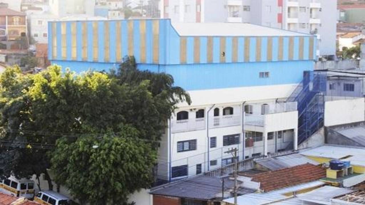 Prédio Inteiro - Foto 1