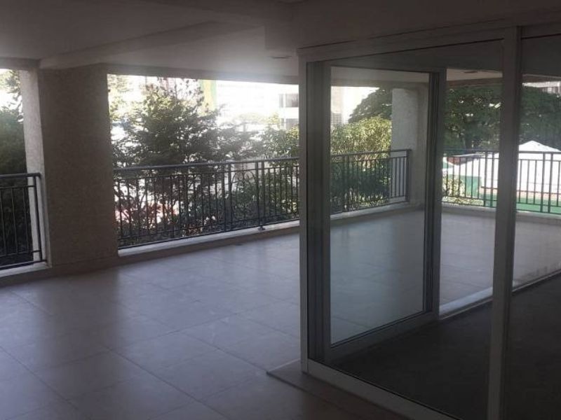 Apartamento à venda com 4 quartos, 234m² - Foto 8