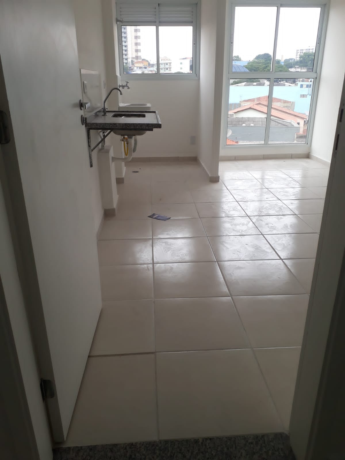 Apartamento à venda com 1 quarto, 30m² - Foto 2