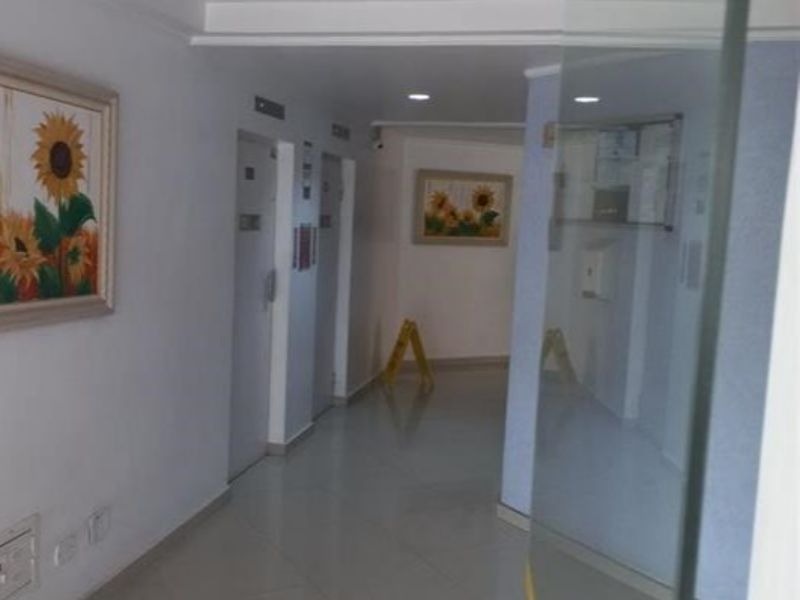 Apartamento à venda com 2 quartos, 70m² - Foto 10