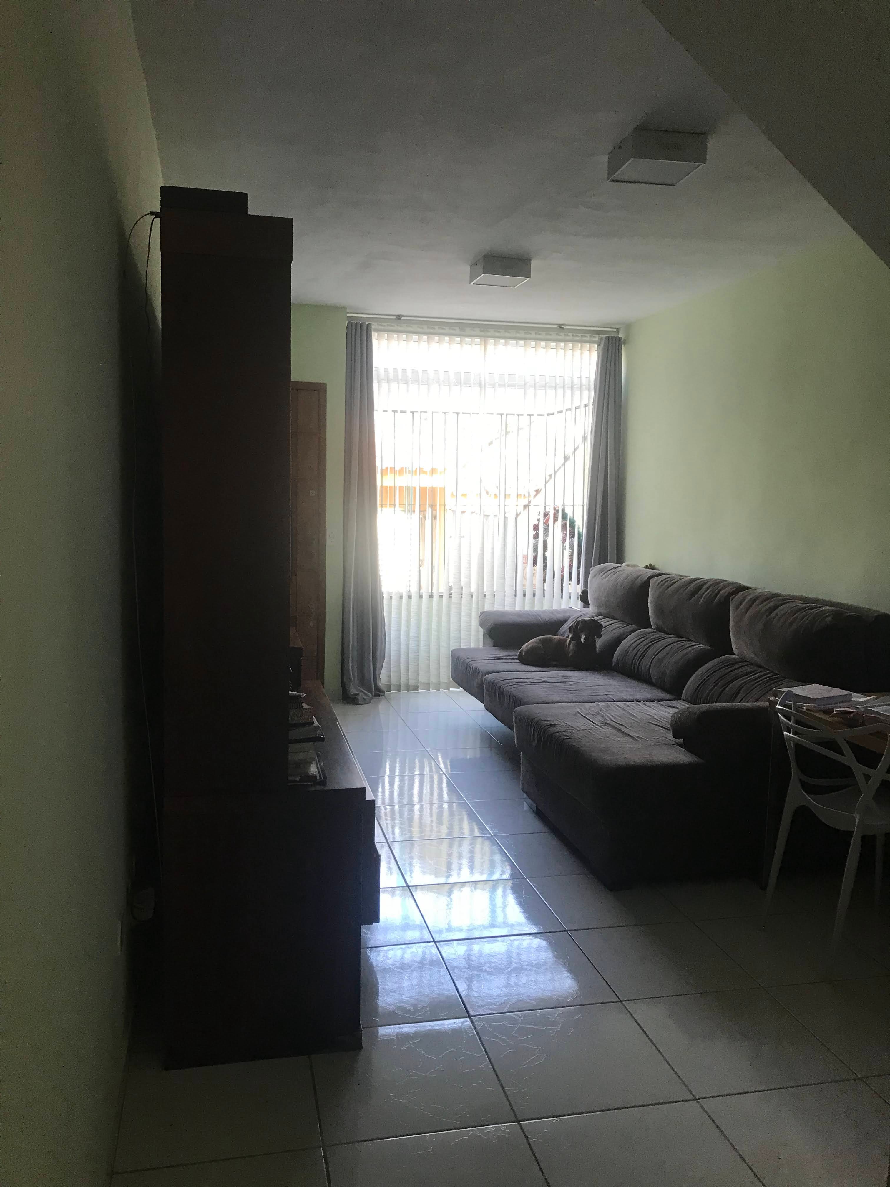 Casa à venda com 3 quartos, 200m² - Foto 2