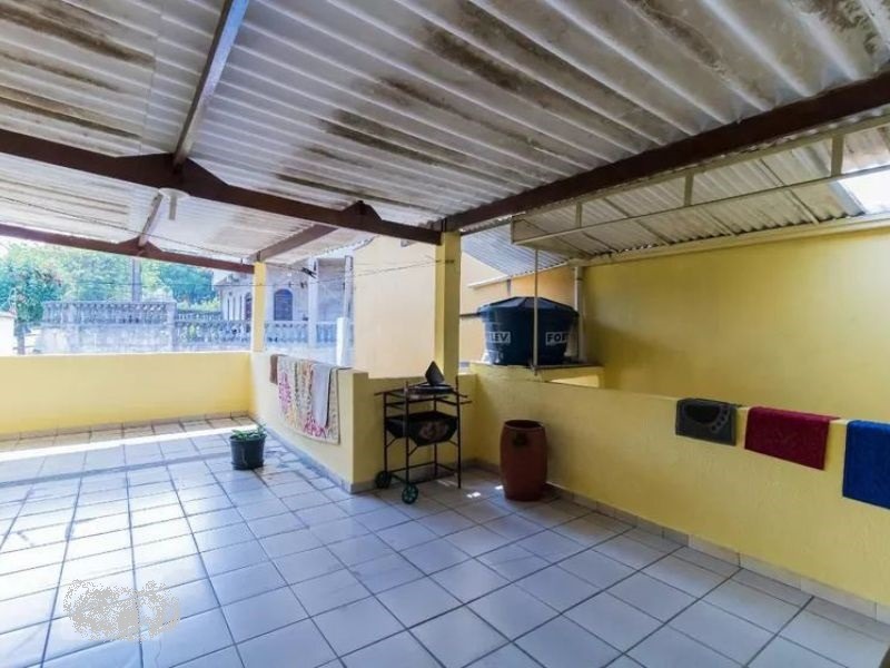 Casa à venda com 3 quartos, 150m² - Foto 24