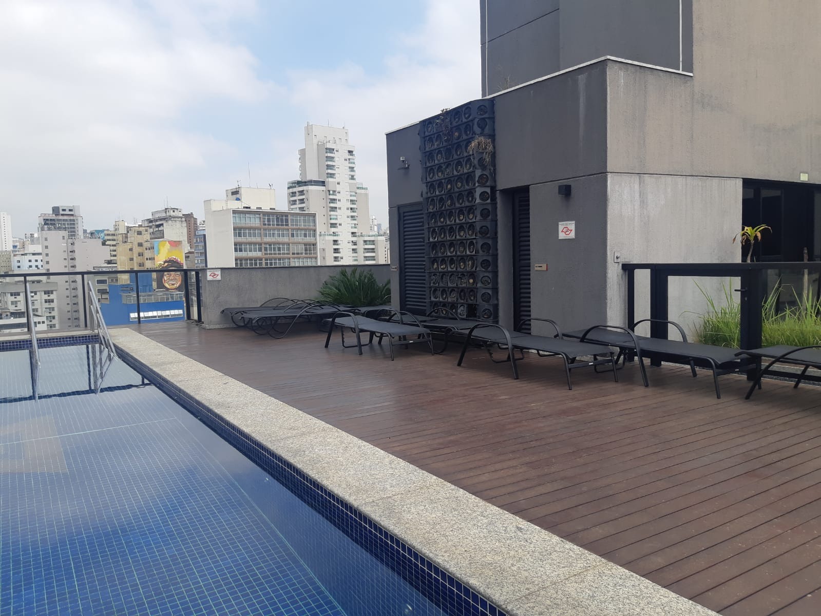 Apartamento à venda com 1 quarto, 27m² - Foto 12